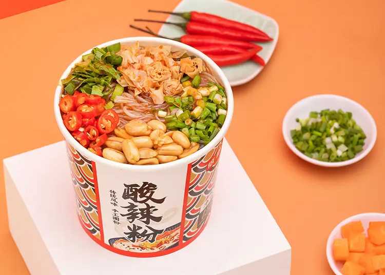 【品質(zhì)之選】桶裝泡面封口包裝生產(chǎn)線：攜手陳村、楊掌柜、金華、顧大嫂、統(tǒng)一，共鑄食品包裝新篇章