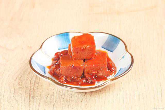 創(chuàng)新引領(lǐng)未來，一塊腐乳包裝設(shè)備助力腐乳產(chǎn)業(yè)升級