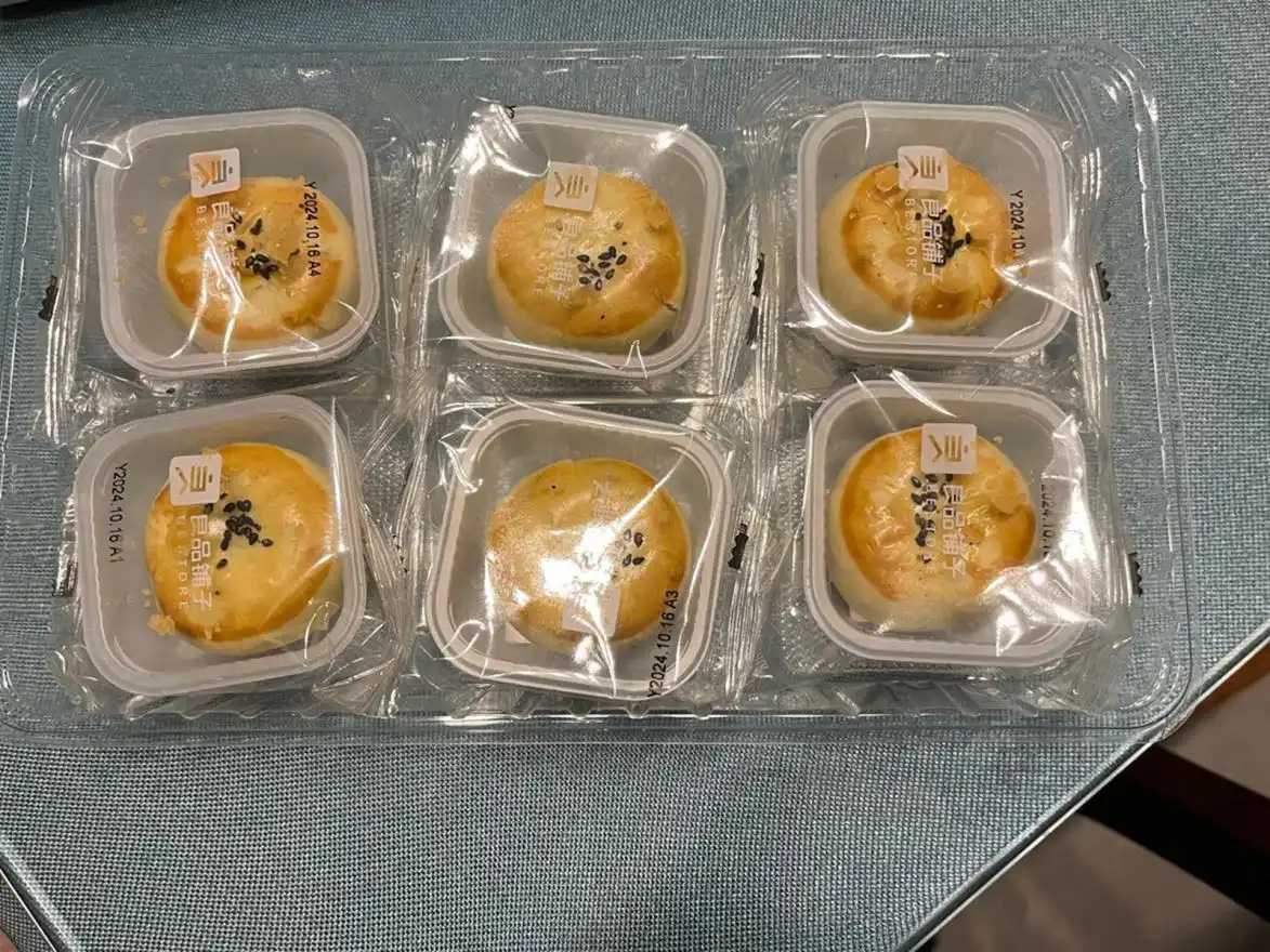 告別人工，擁抱高效：呂工機械自動化解決方案，破解蛋黃酥、月餅量產(chǎn)難題
